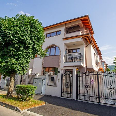 Cozy Brand New Boutique Aparthotel בראשוב מראה חיצוני תמונה